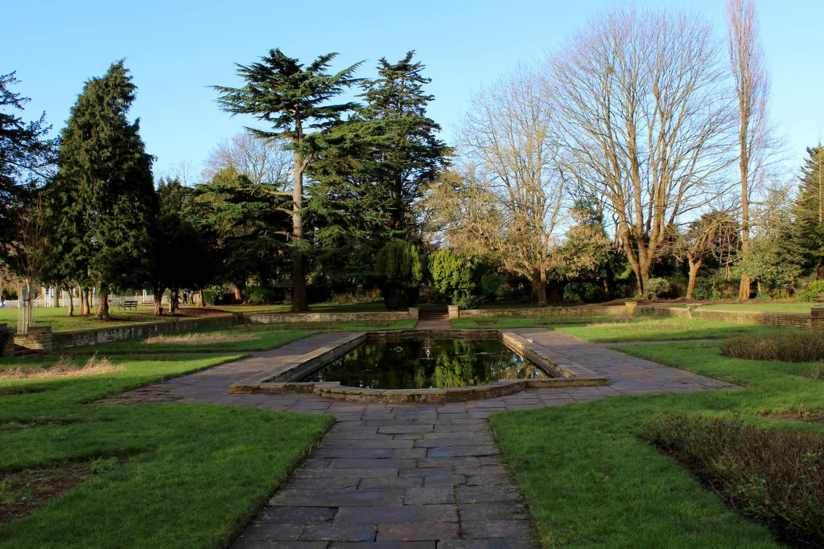 An image depicting the trail Canford Park SANG Loop and its surrounding area.