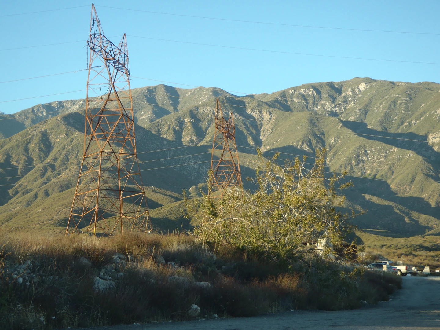 An image depicting the trail North Etiwanda Preserve Loop and its surrounding area.