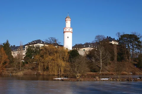 Schloß Homburg via Lenne-Sieg Weg