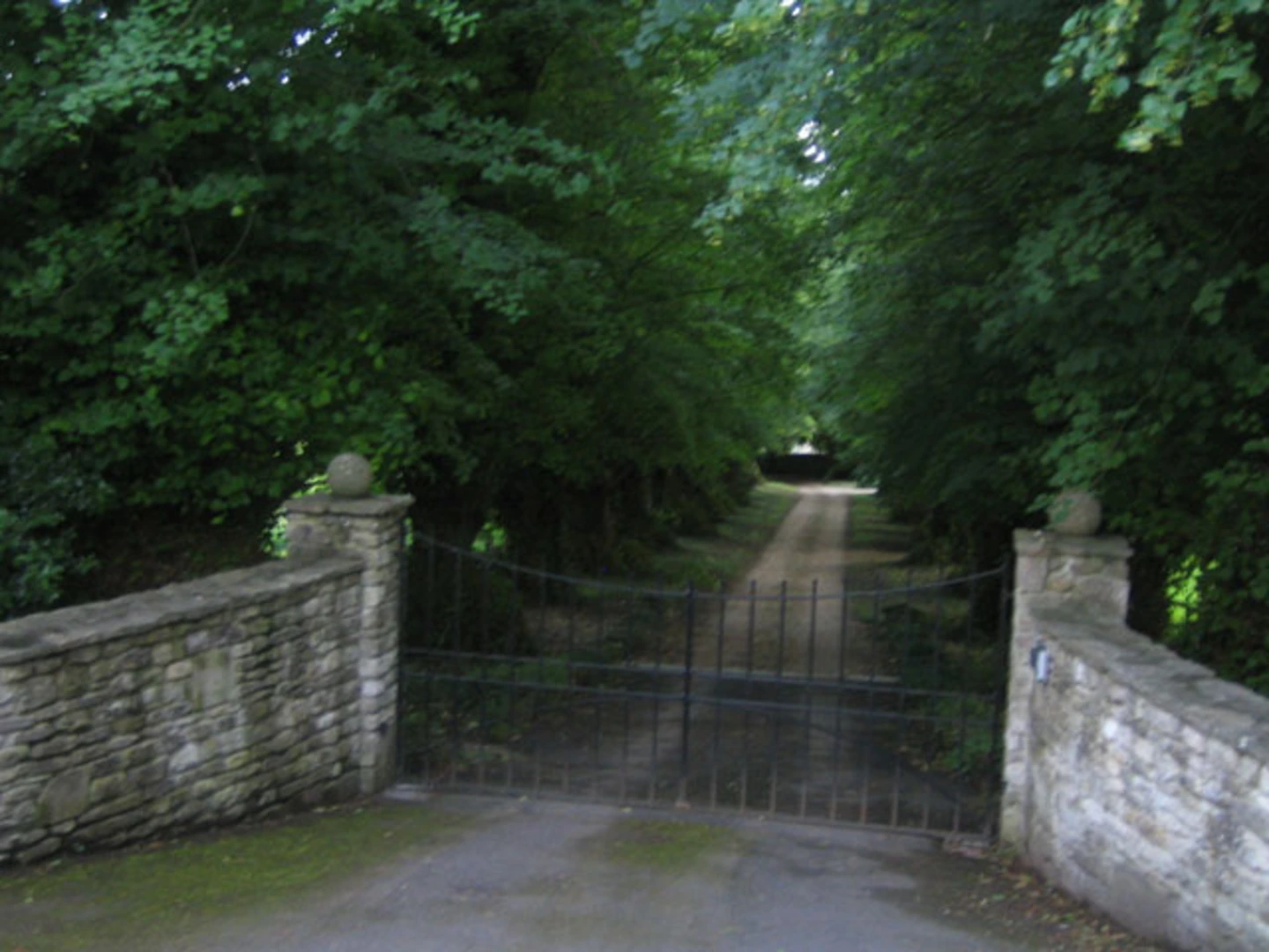 An image depicting the trail Long Newnton Loop and its surrounding area.