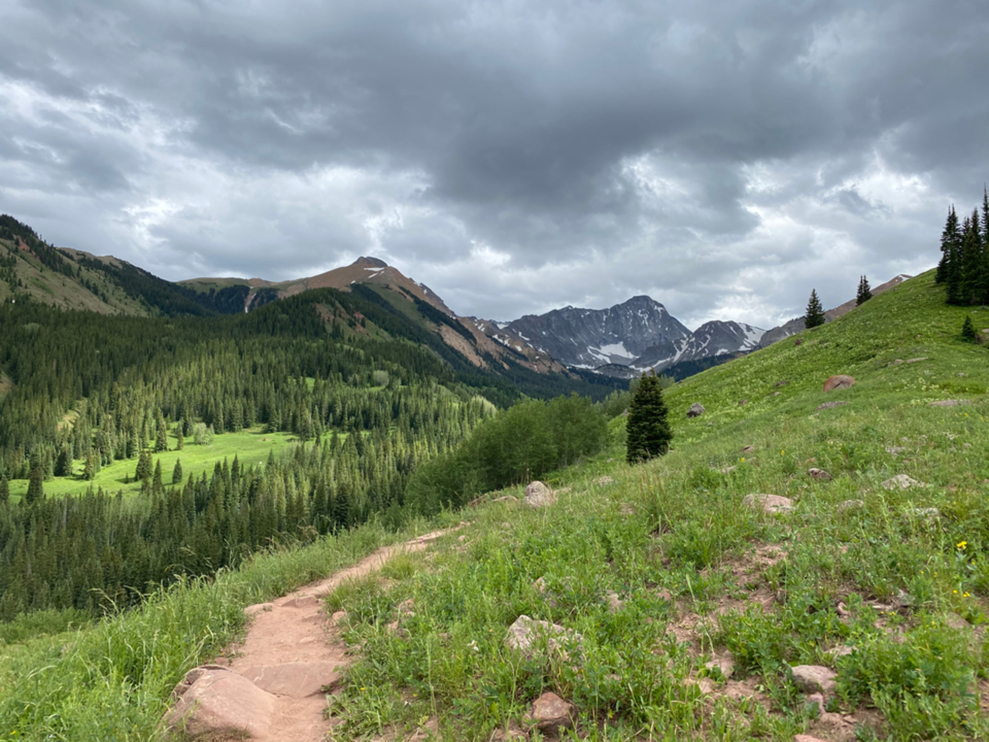 An image depicting the trail Capital Peak Trail and its surrounding area.