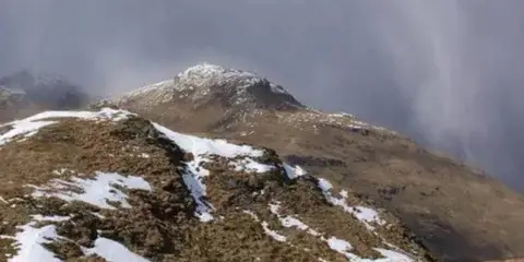 An image depicting the trail Stob a' Choin and Bealach Coire an Laoigh Loop and its surrounding area.