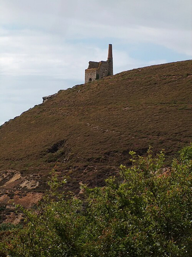 An image depicting the trail Porthtowan Circular Walk and its surrounding area.