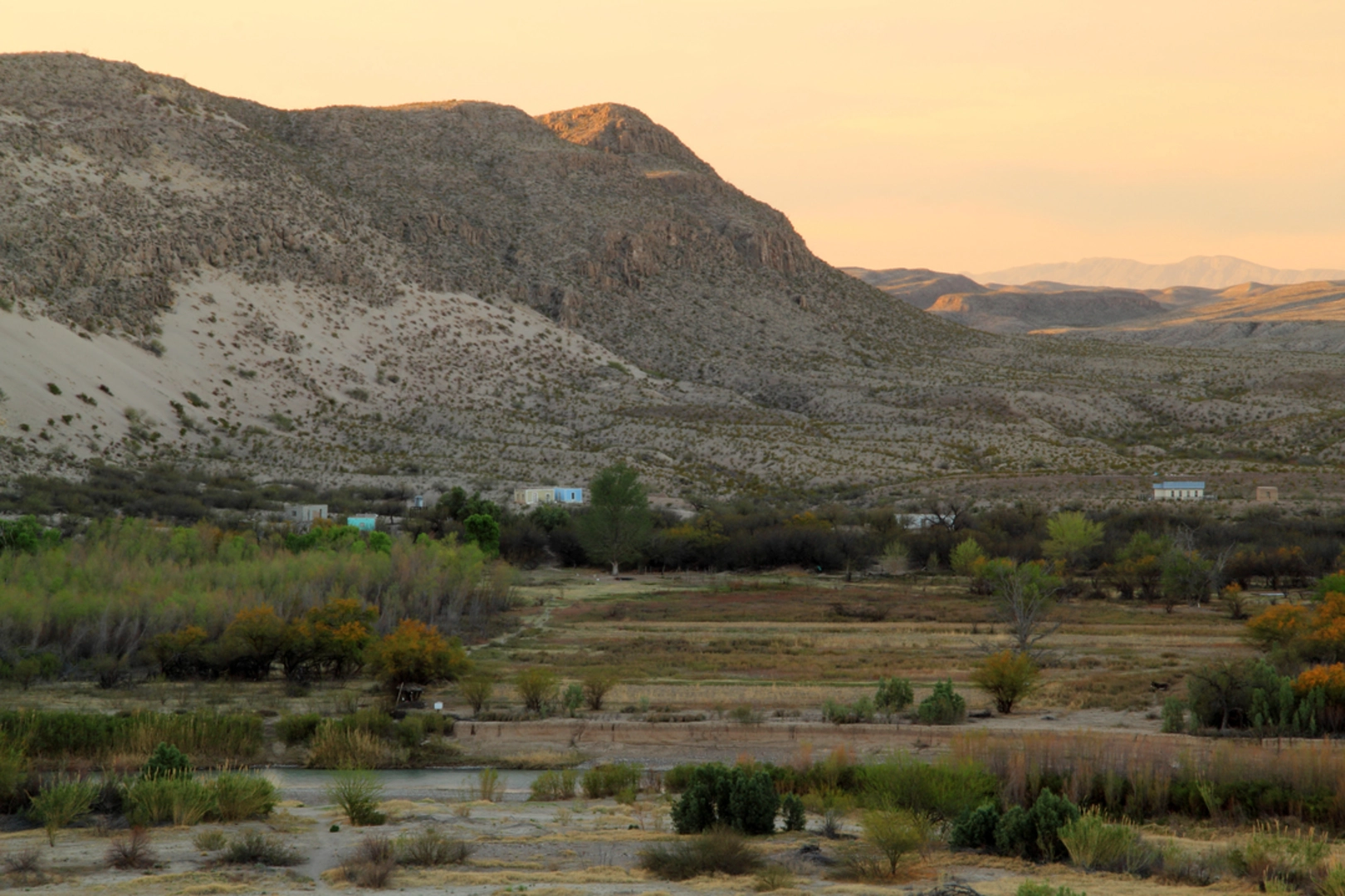 An image depicting the trail Rio Grande Village Nature Trail and its surrounding area.