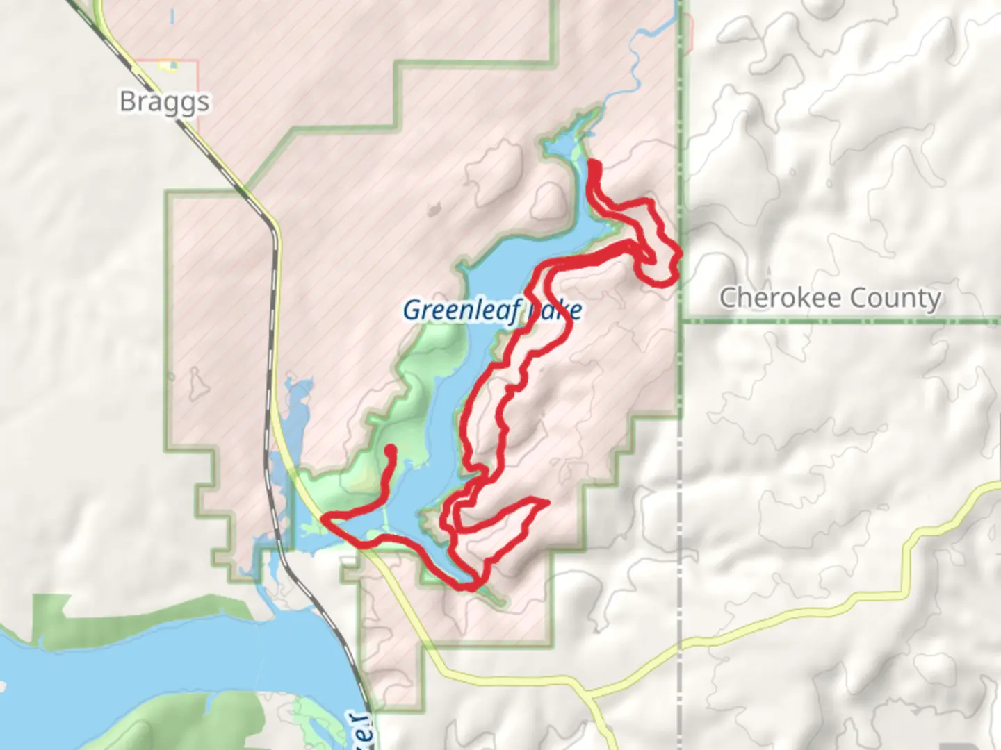 An image depicting the trail Greenleaf Lake State Park Overlook Loop and its surrounding area.