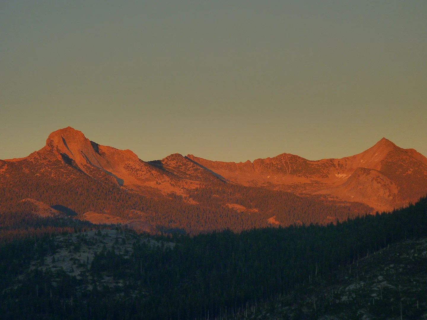 An image depicting the trail Red Mountain Trail and its surrounding area.