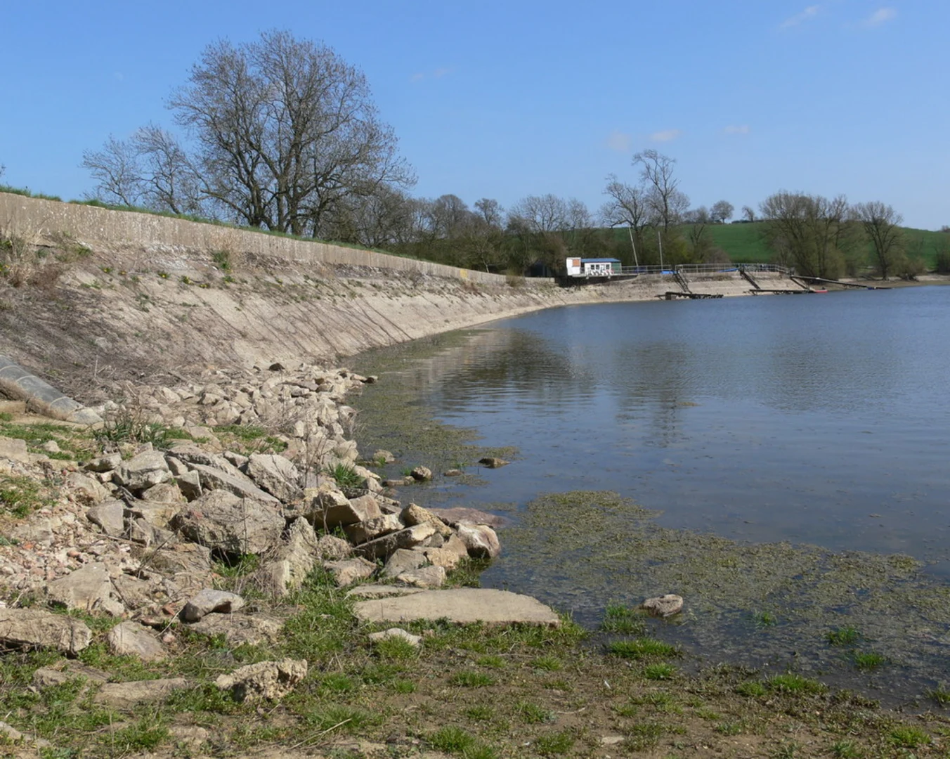 An image depicting the trail Saddington Reservoir and Gumley Wood Loop and its surrounding area.