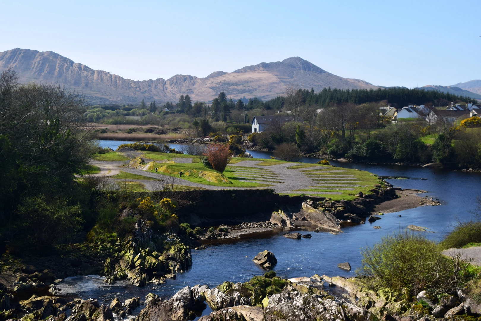 An image depicting the trail Fermoyle Loop - Sneem and its surrounding area.