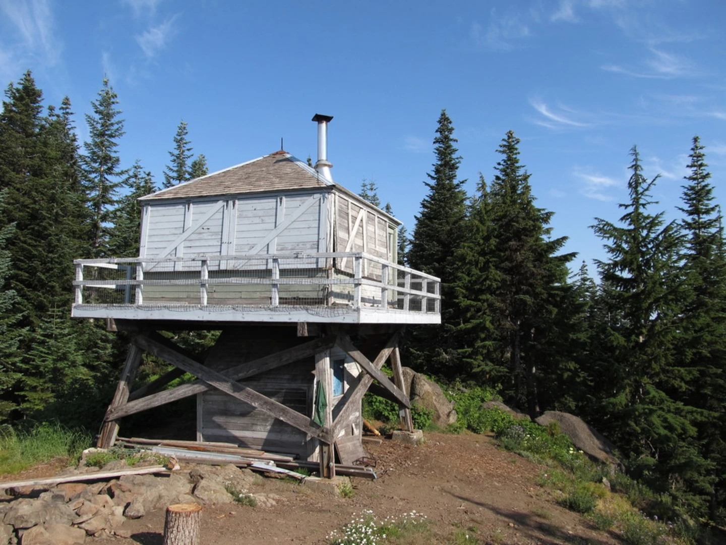 An image depicting the trail Kinzel Lake Trail and its surrounding area.