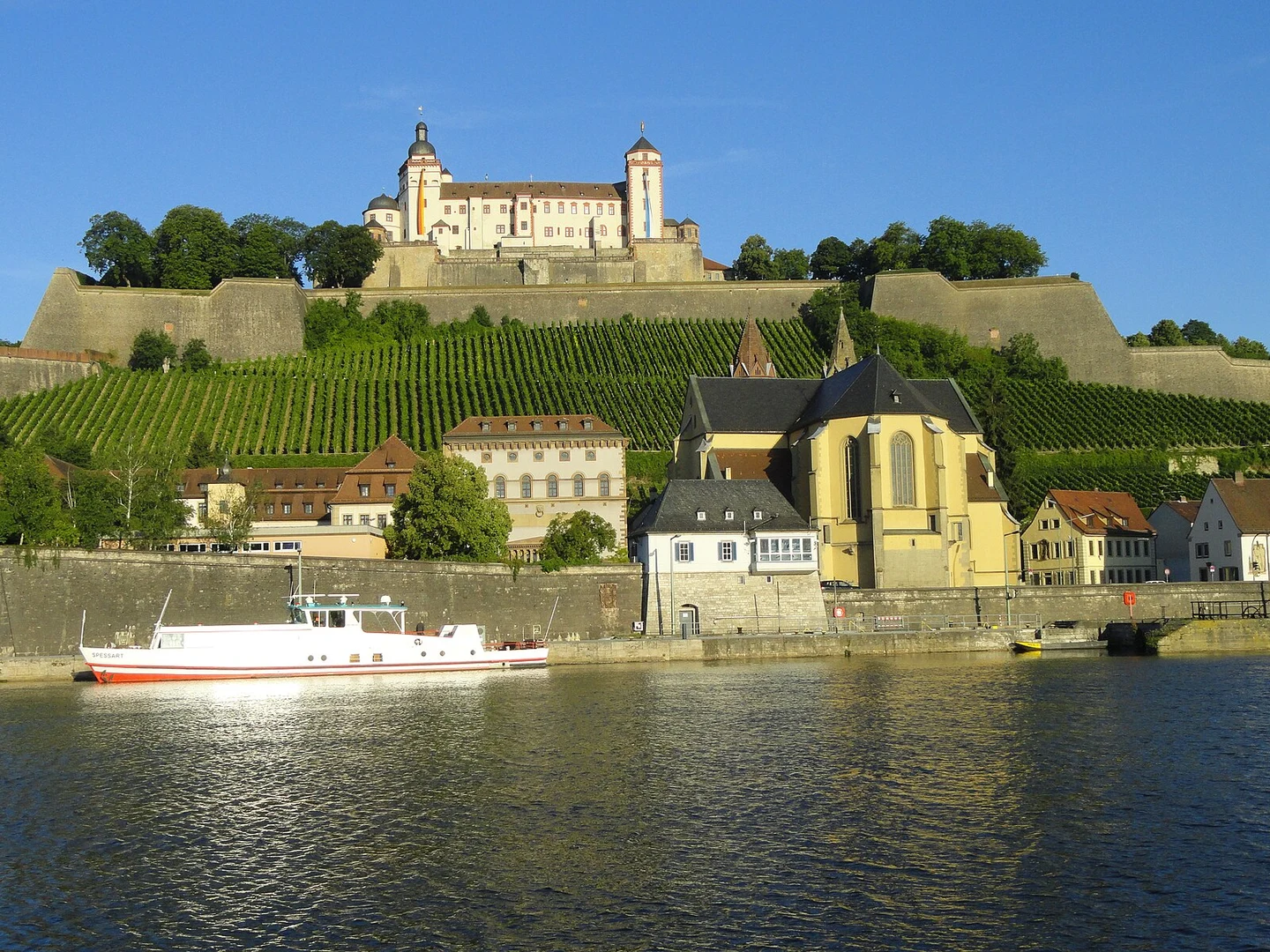 An image depicting the trail Marienbergteich, Pützblick, Brudermichelstal and Burgenblick Loop and its surrounding area.
