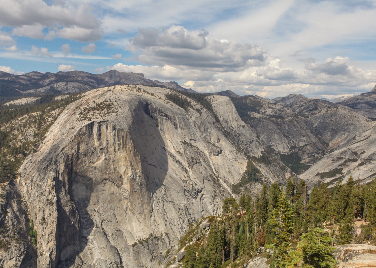 An image depicting the trail Mount Watkins from Tioga Pass Road and its surrounding area.
