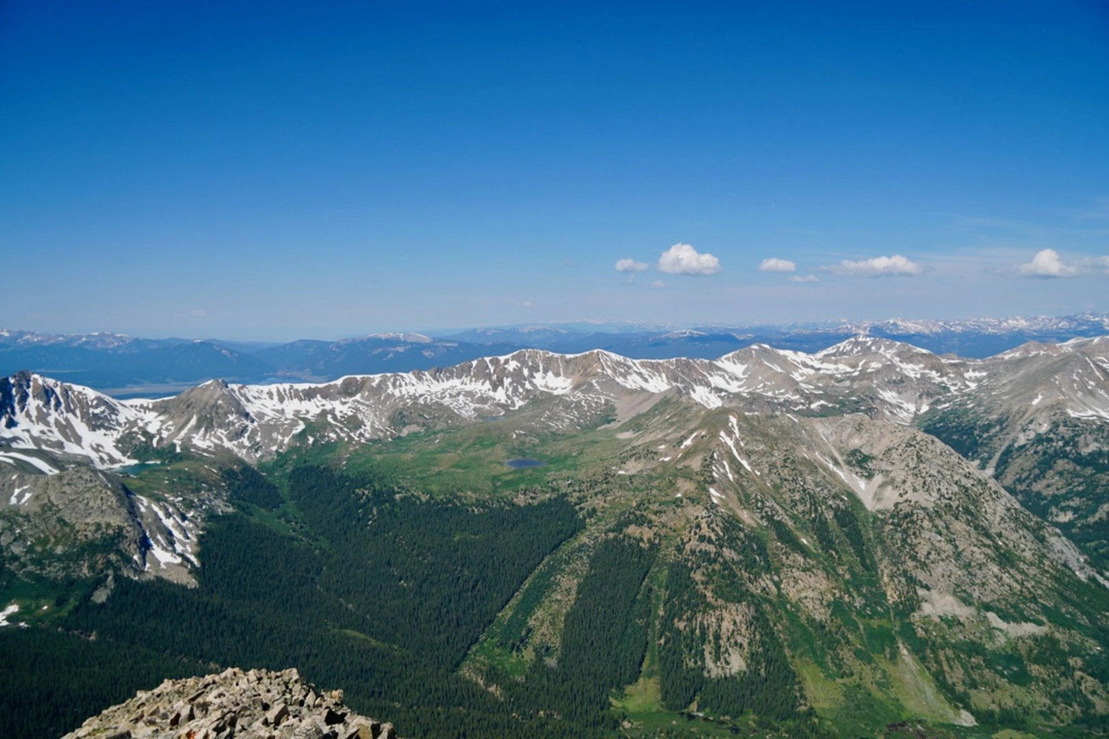 An image depicting the trail North Apostle via Lake Ann Trail to Three Apostles Trail and its surrounding area.
