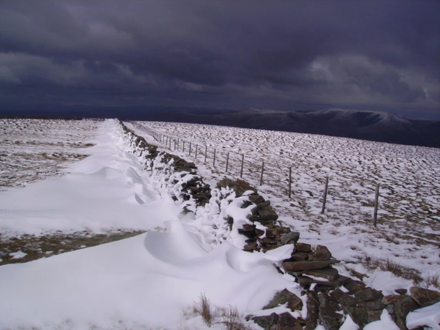 An image depicting the trail Aye Gill Pike Route and its surrounding area.
