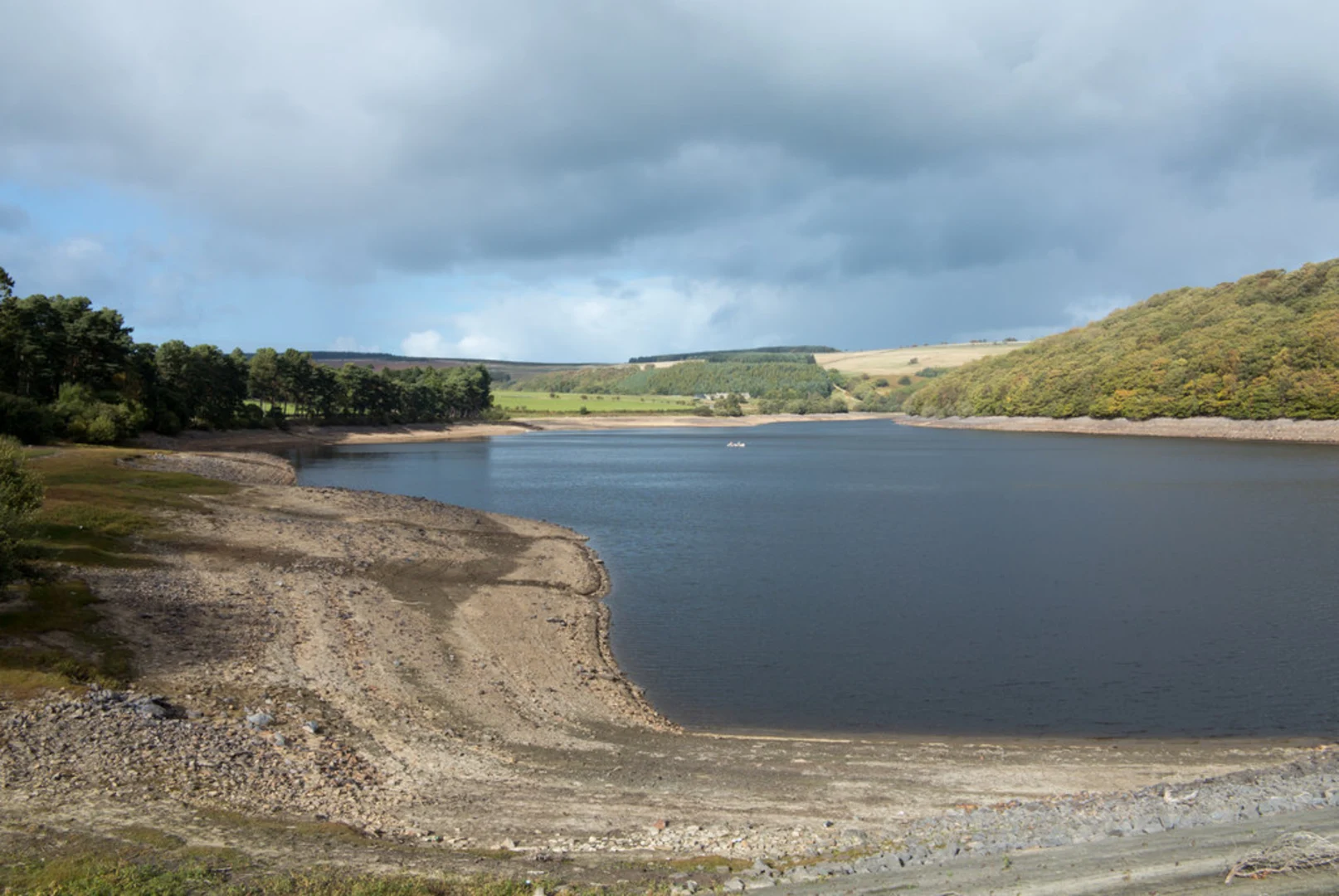 An image depicting the trail Tunstall Reservoir, Waskerley Park and Smiddy Shaw Reservoir Loop and its surrounding area.