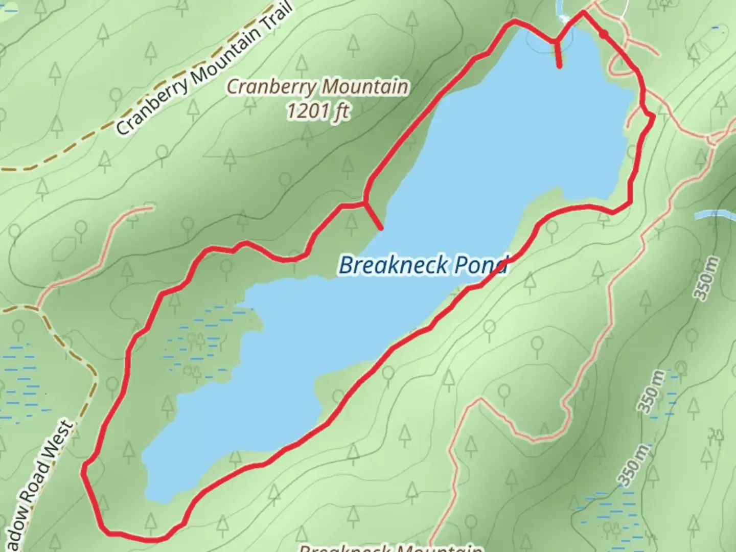 An image depicting the trail Breakneck Pond Loop Trail and its surrounding area.