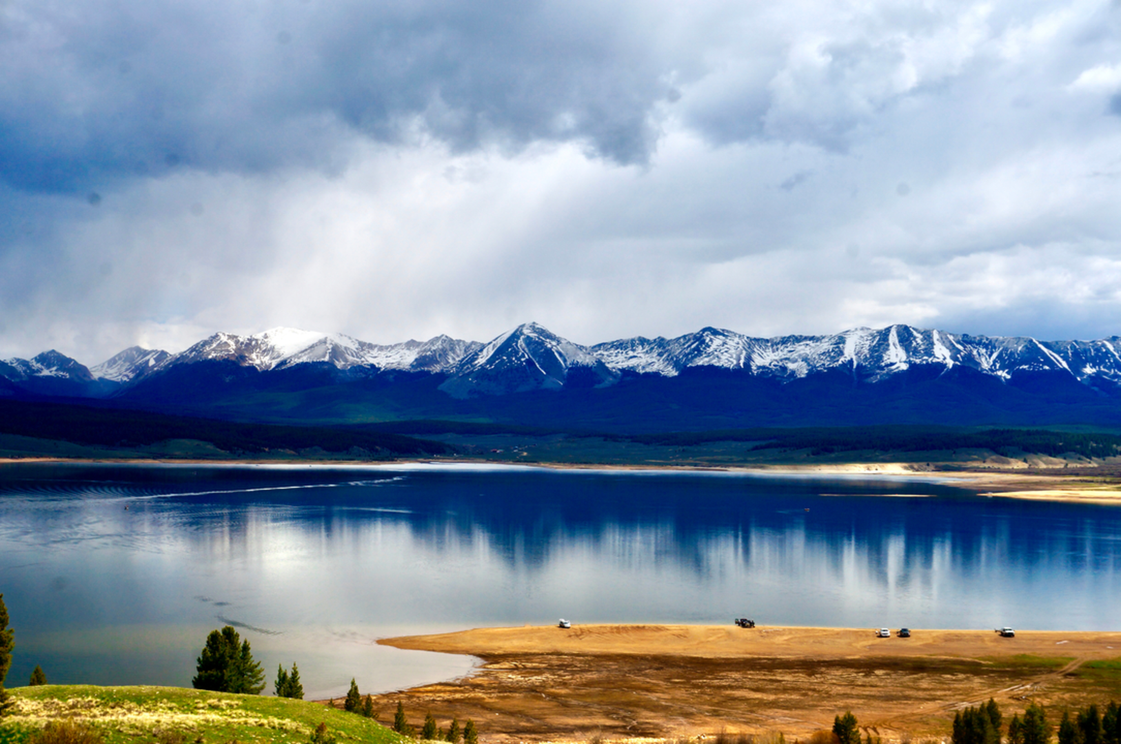 An image depicting the trail Lakeview Campground Trail and its surrounding area.