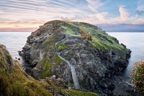An image depicting the trail South West Coast Path - Clovelly to Tintagel and its surrounding area.