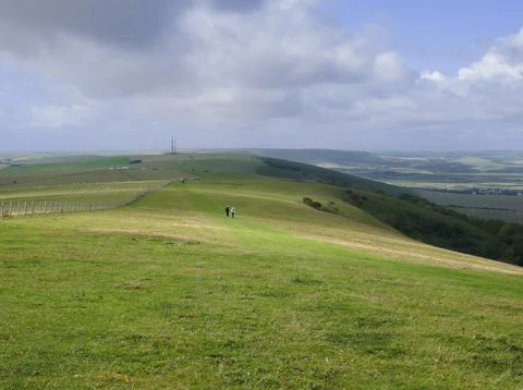 An image depicting the trail Firle Beacon and Round Hill and its surrounding area.
