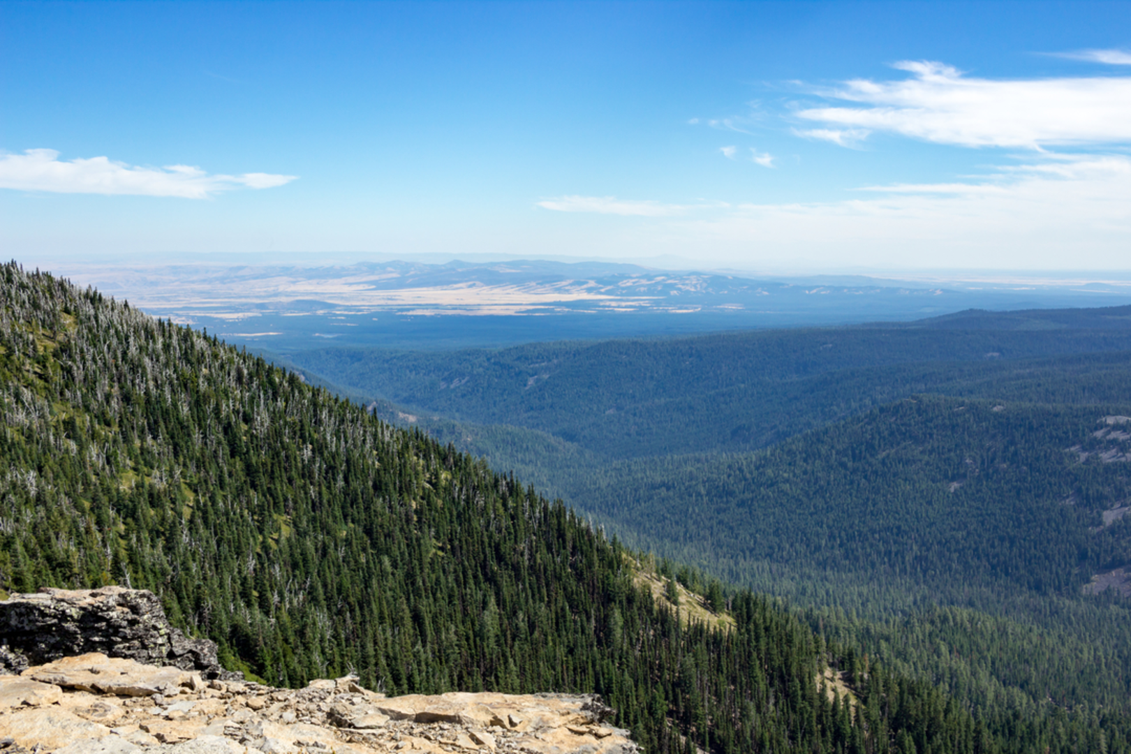 An image depicting the trail School Canyon Trail and its surrounding area.