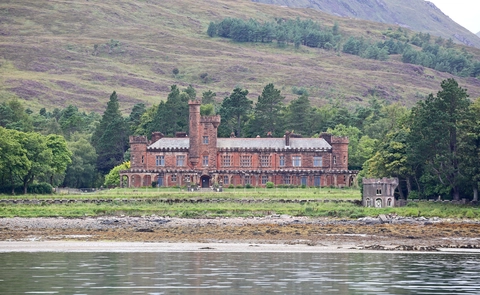 Ainshval via Hallival and Barkeval