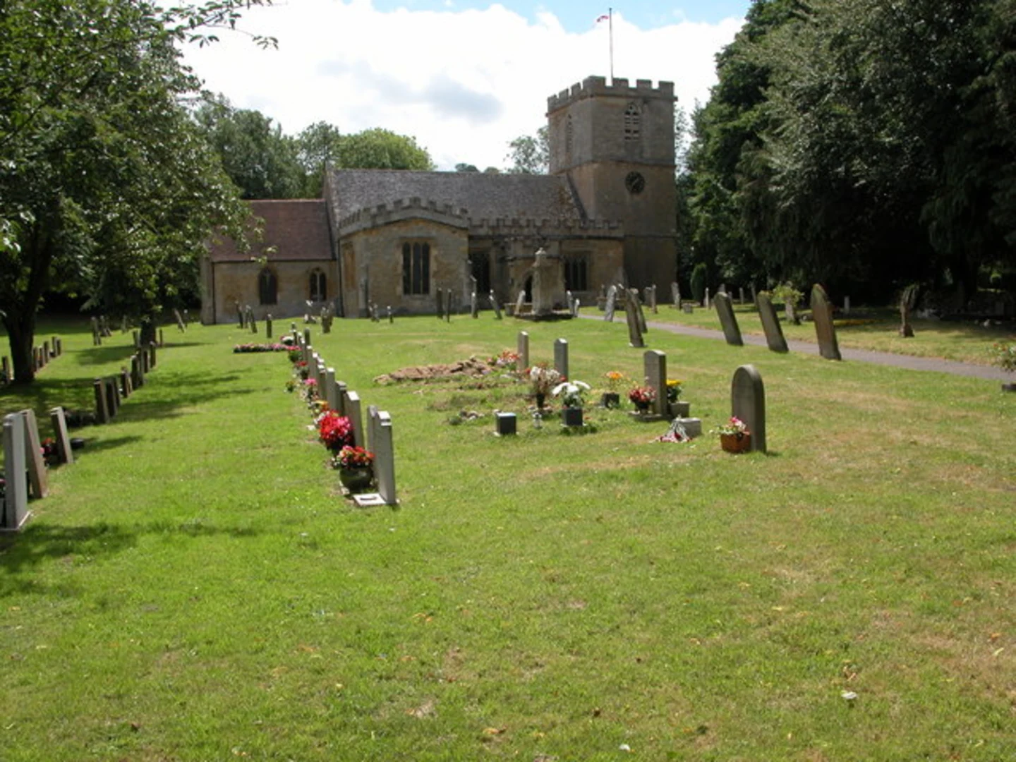 An image depicting the trail Elmley Castle Loop and its surrounding area.