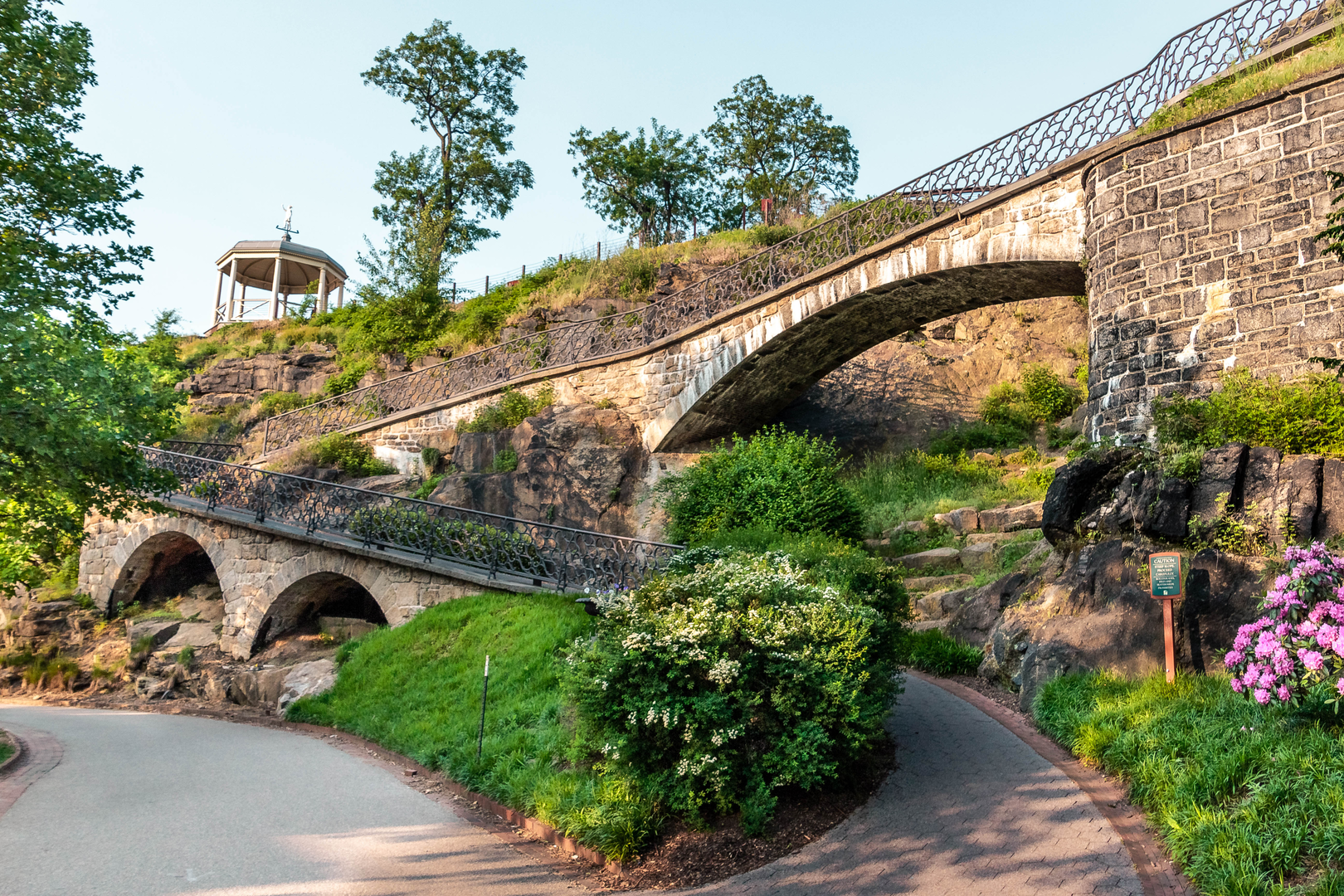 An image depicting the trail Schuylkill River Trail and its surrounding area.