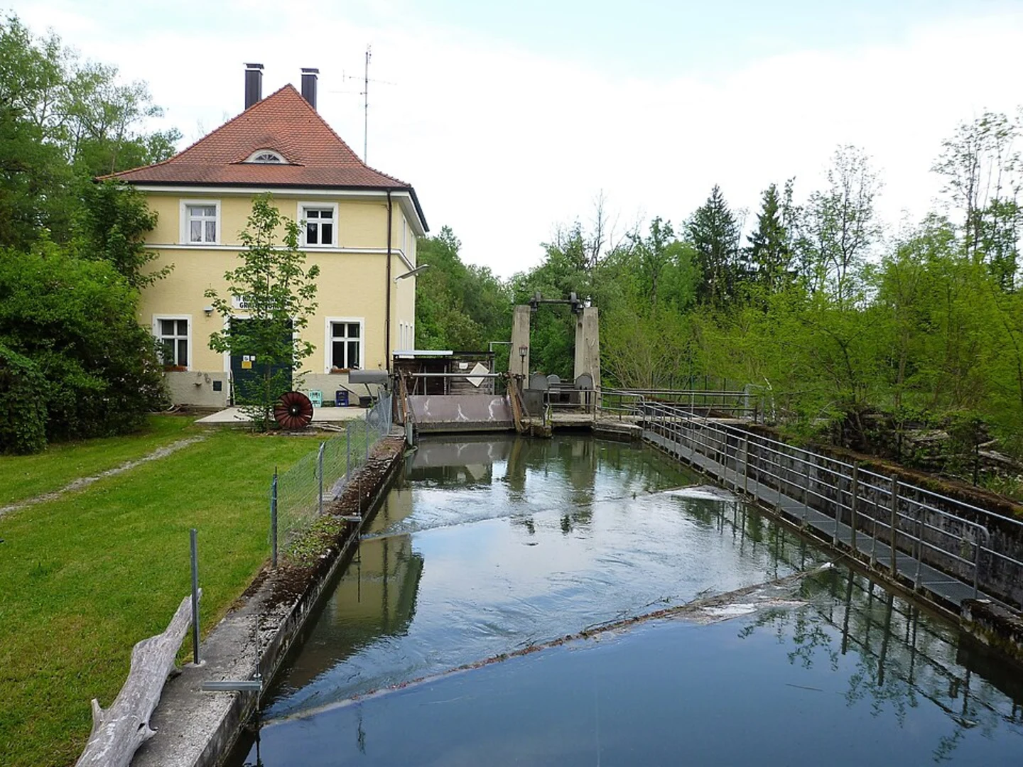 An image depicting the trail Rotbach Rundweg and its surrounding area.