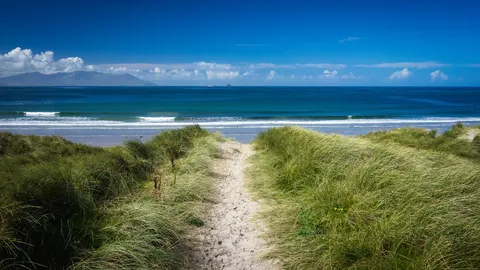 An image depicting the trail North Kerry Way and its surrounding area.