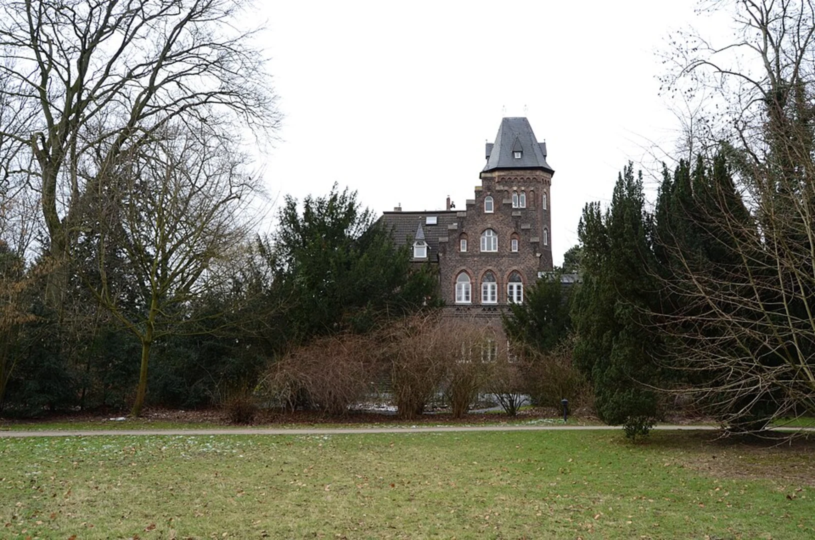 An image depicting the trail Monheim Loop and its surrounding area.