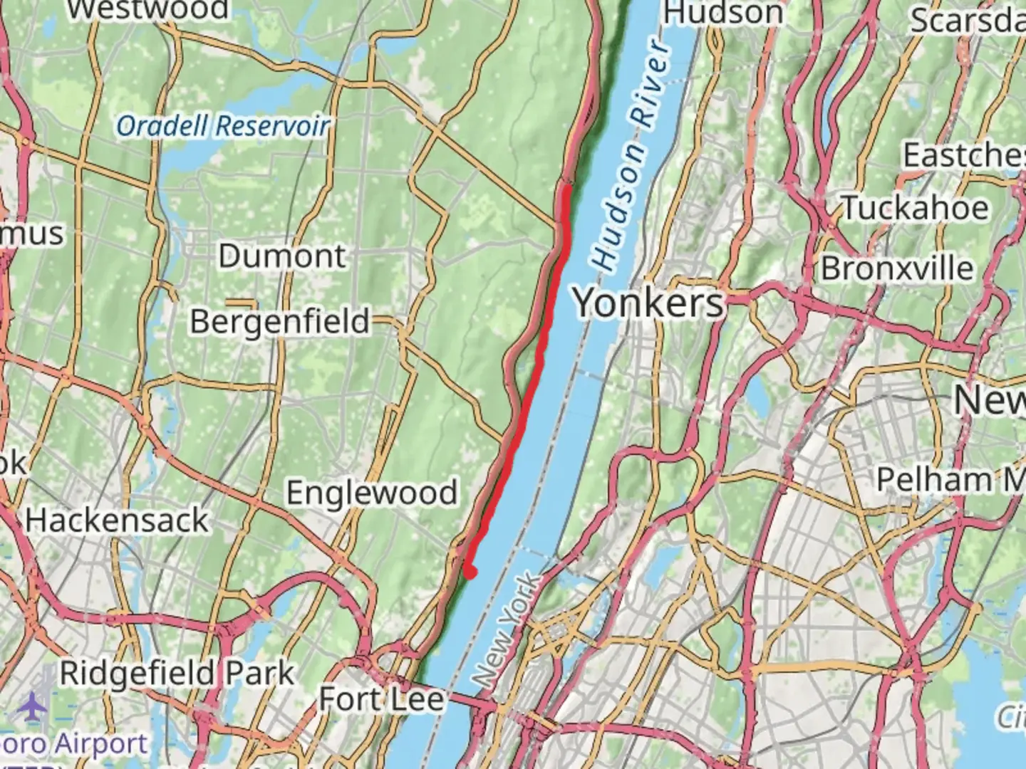 An image depicting the trail Henry Hudson Drive - Hudson River and its surrounding area.