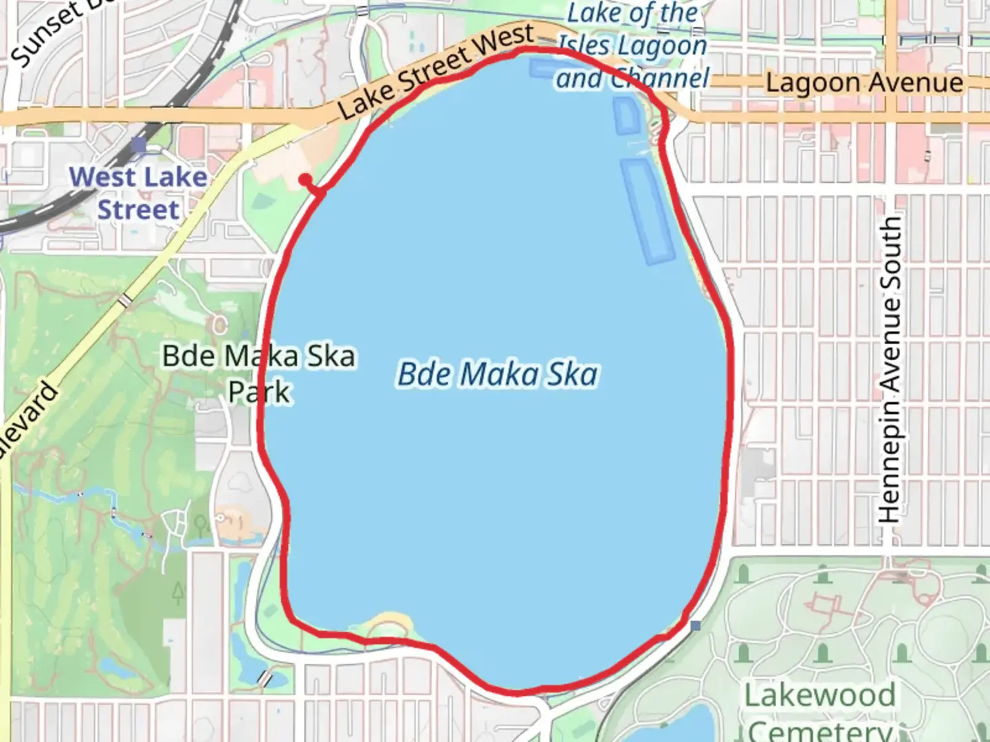 An image depicting the trail Bde Maka Ska Lake Loop Trail and its surrounding area.