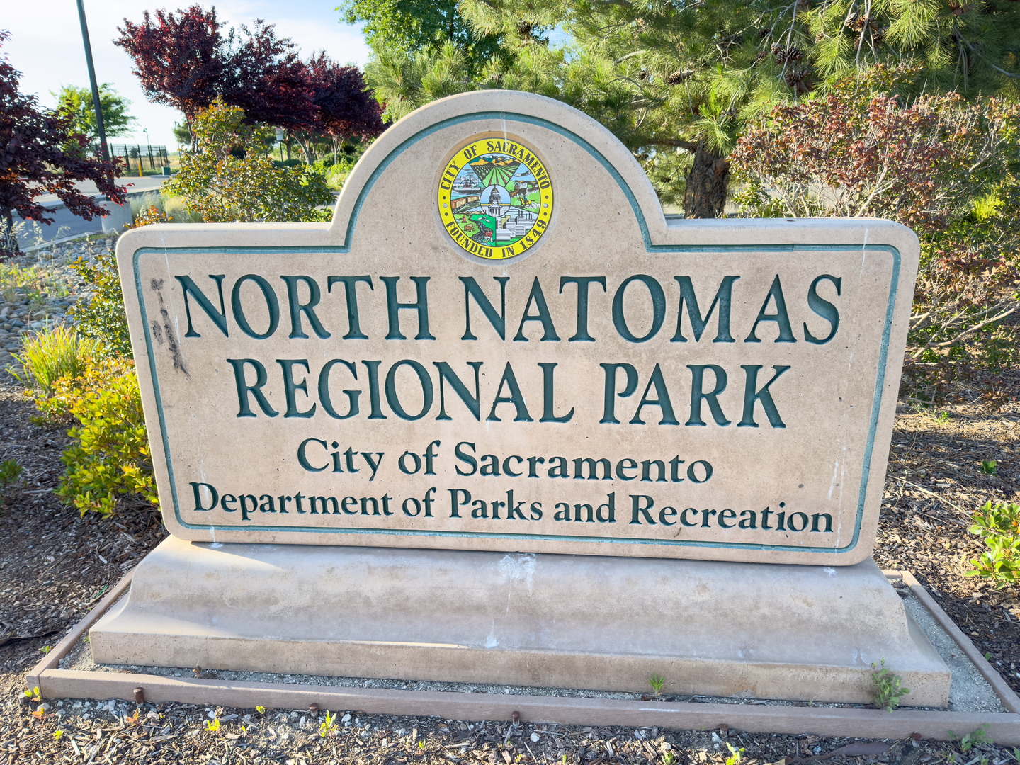 An image depicting the trail North Natomas Regional Park Loop and its surrounding area.