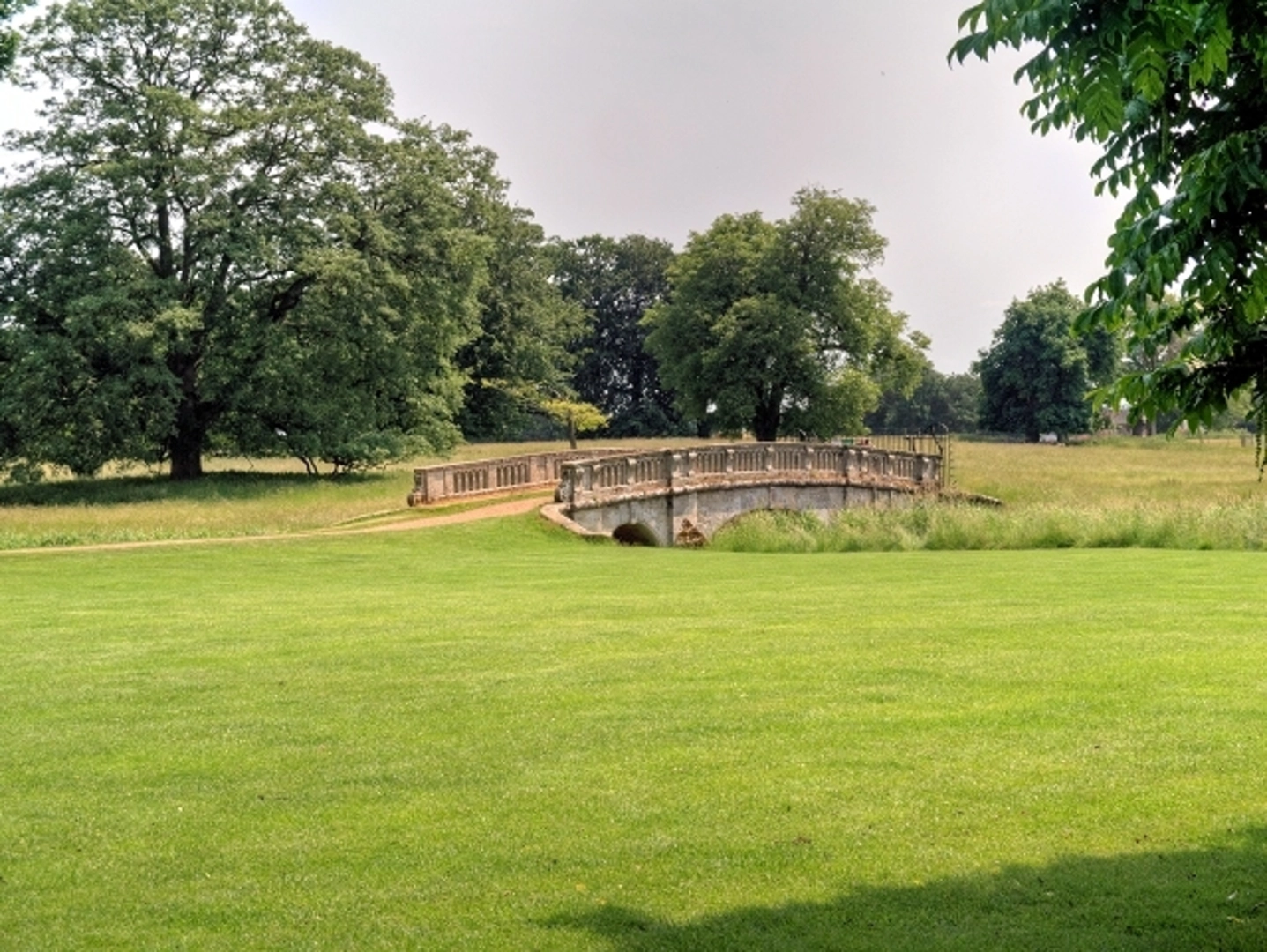 An image depicting the trail Charlecote Park Loop and its surrounding area.