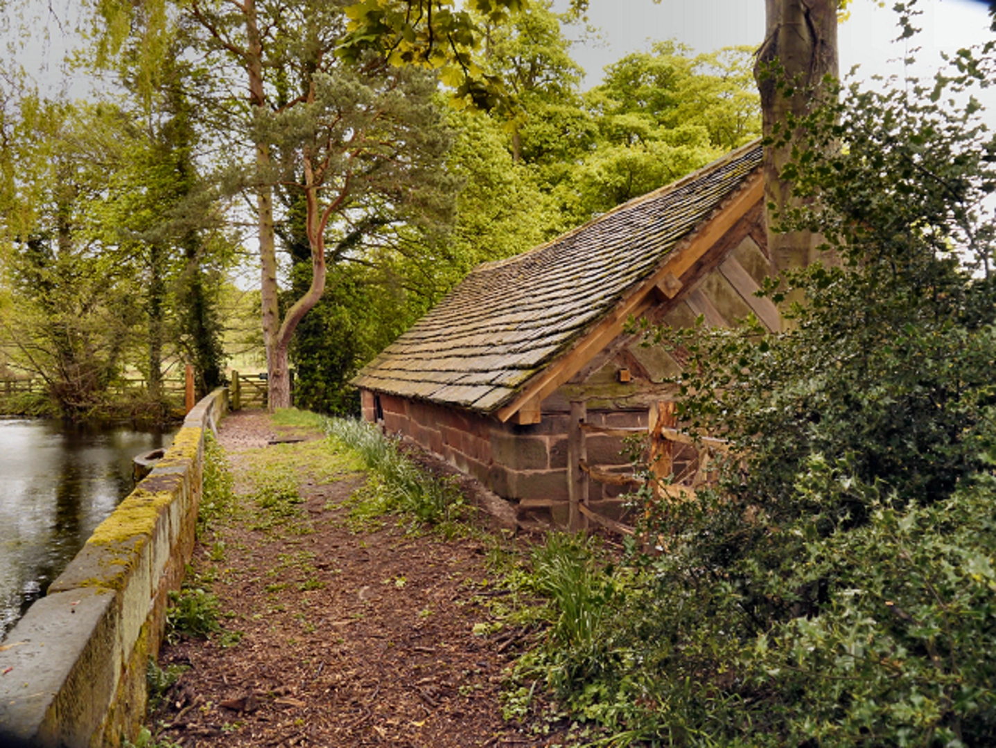 An image depicting the trail Nether Alderley Loop and its surrounding area.