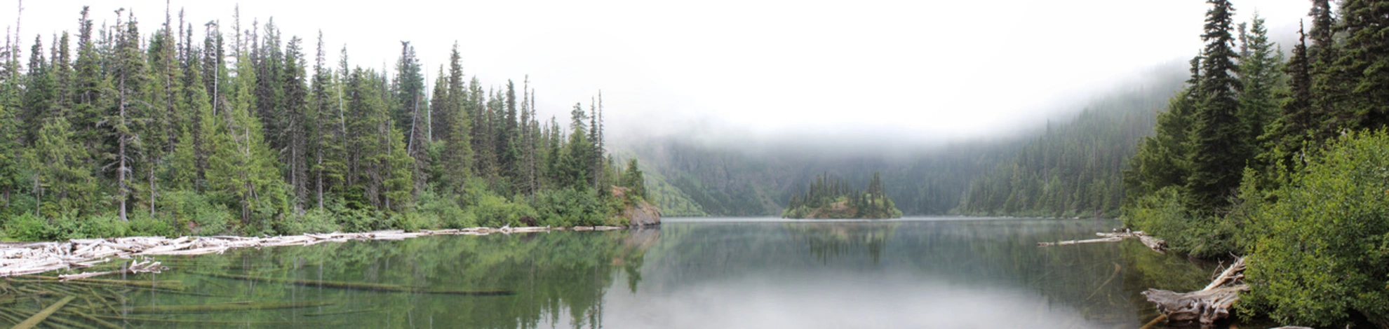 An image depicting the trail Putvin Trail to Lake of the Angels and its surrounding area.