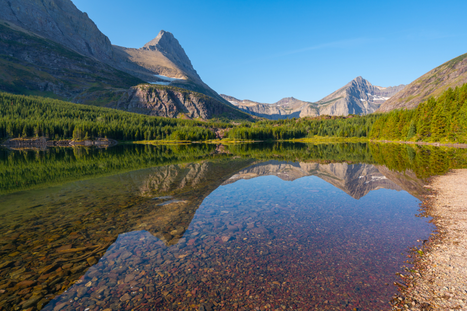 An image depicting the trail Redrock, Fishercap and Bullhead Lakes and its surrounding area.