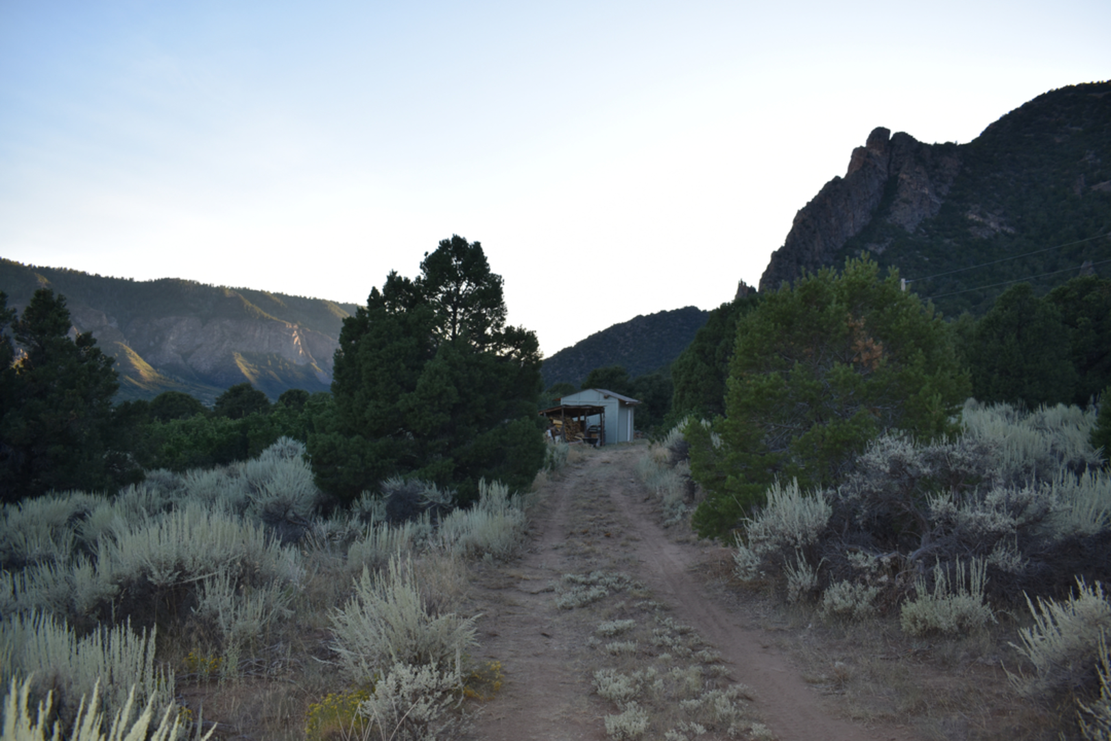 An image depicting the trail Unaweep Trail and its surrounding area.