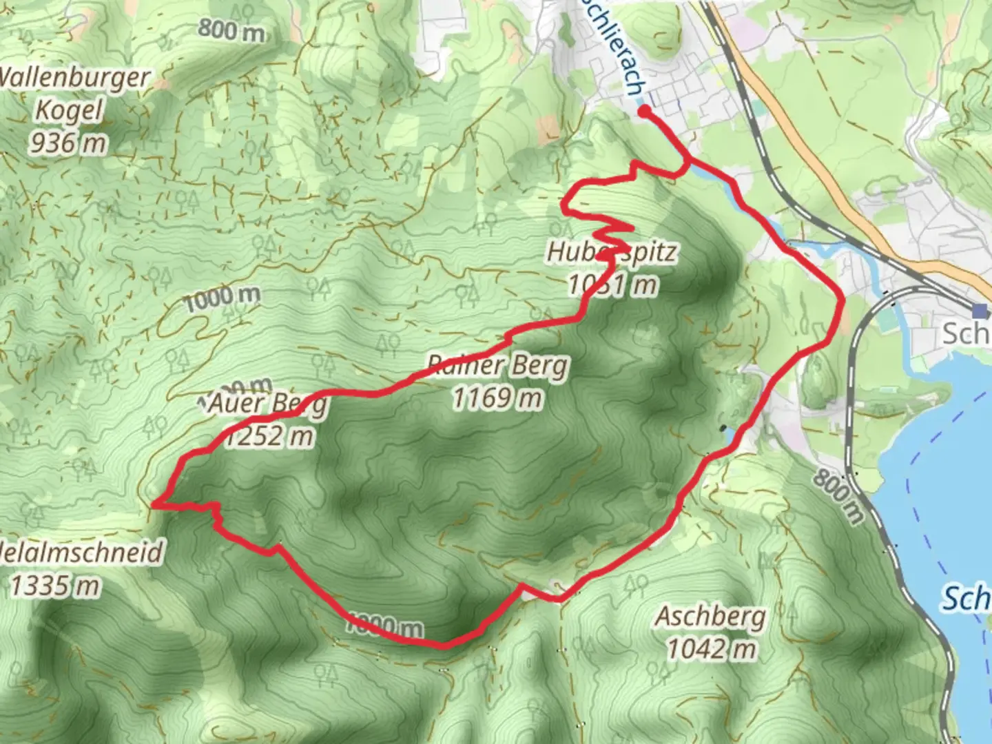 An image depicting the trail Auer Berg, Huberspitz and Stauweiher via Wanderweg and Maximiliansweg and its surrounding area.