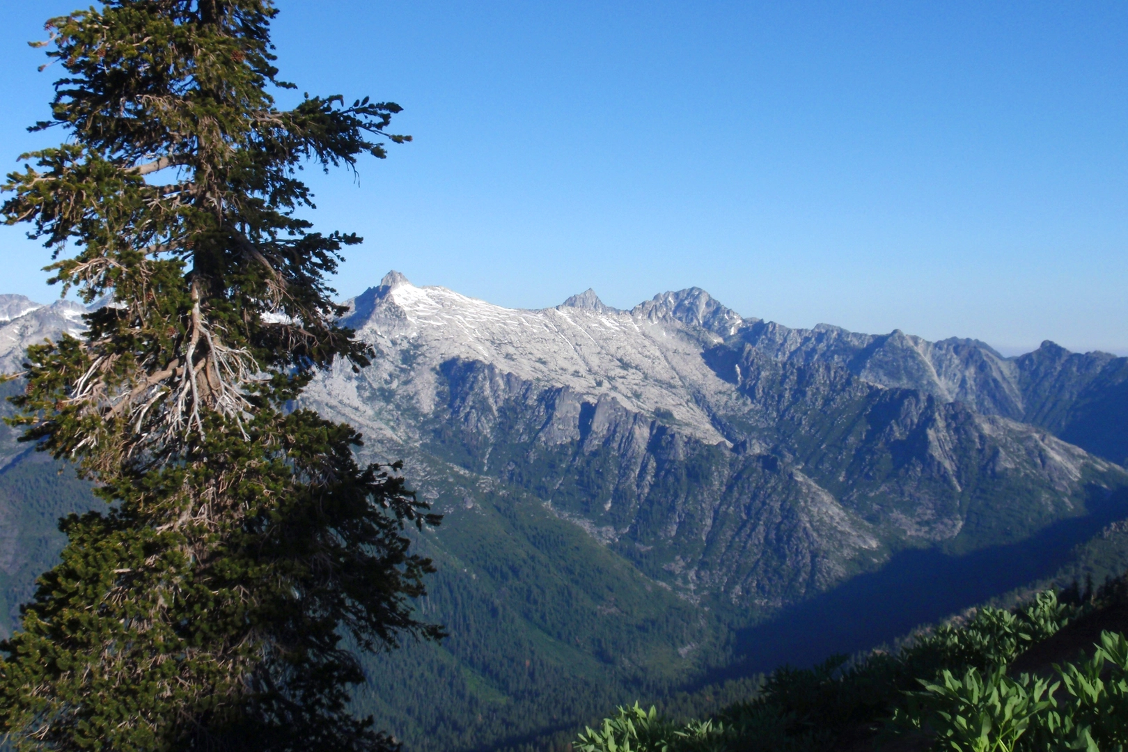 An image depicting the trail Bear Basin - Granite Lake Loop Trail and its surrounding area.
