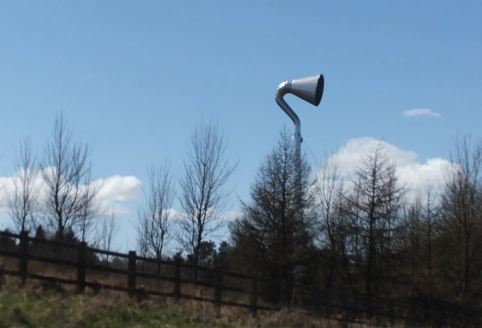 An image depicting the trail Polkemmet Country Park Loop and its surrounding area.