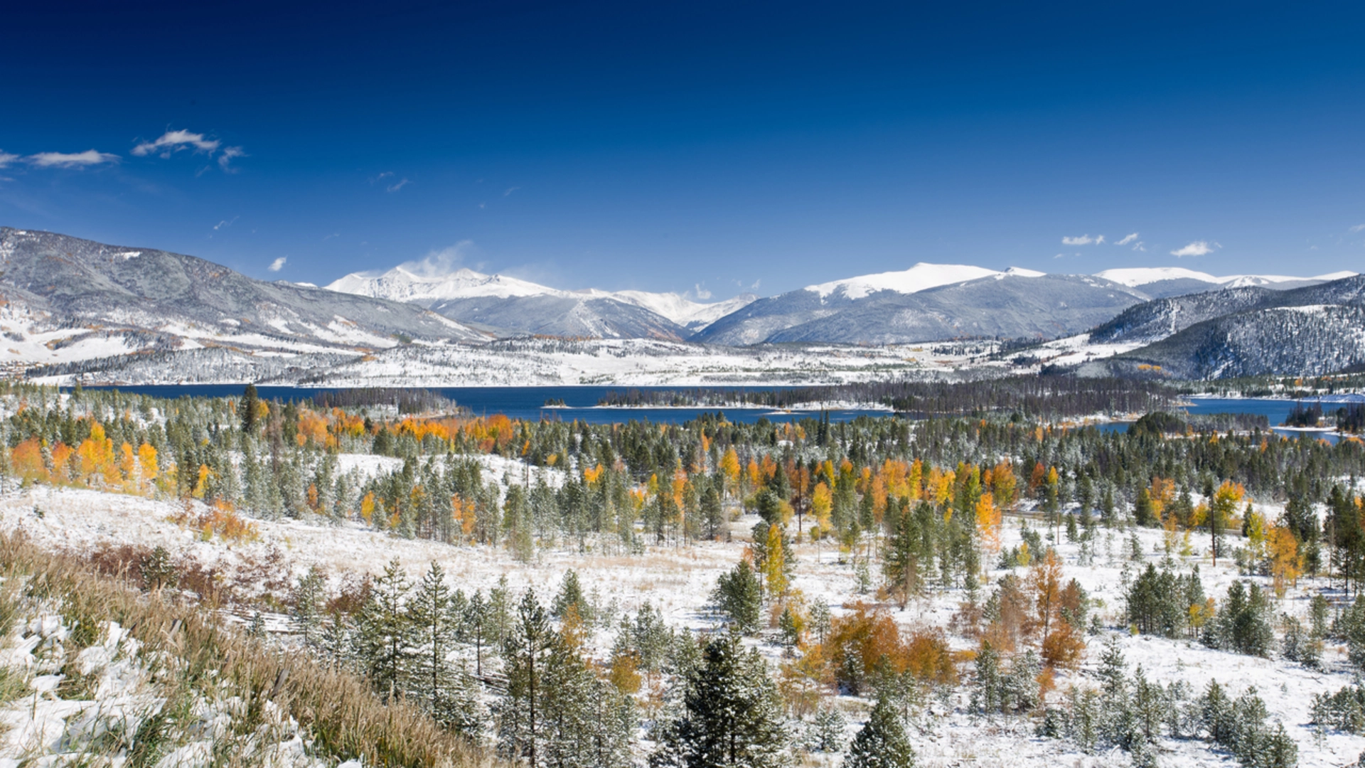 An image depicting the trail South Rainbow Trail and its surrounding area.