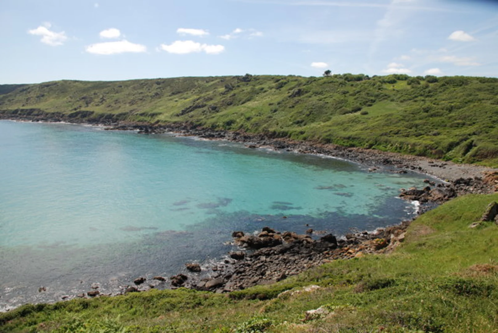 An image depicting the trail Kuggar to Helford Walk and its surrounding area.
