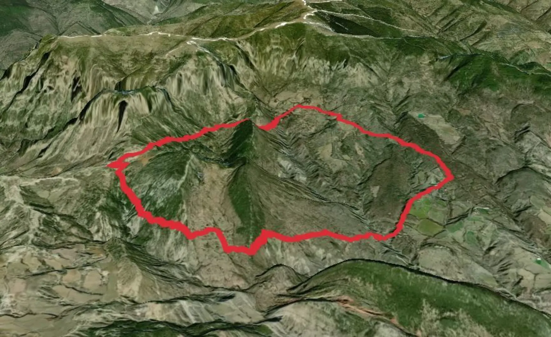 An image depicting the trail Hostalet PR HU 247 and its surrounding area.