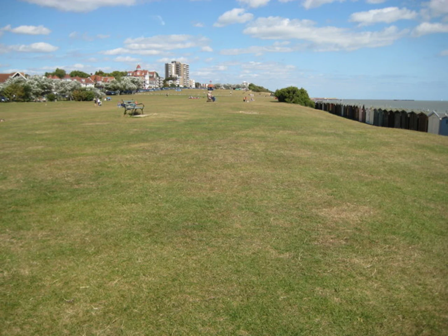 An image depicting the trail Frinton to Walton Walk and its surrounding area.