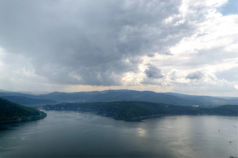 An image depicting the trail Kellerwaldsteig and its surrounding area.