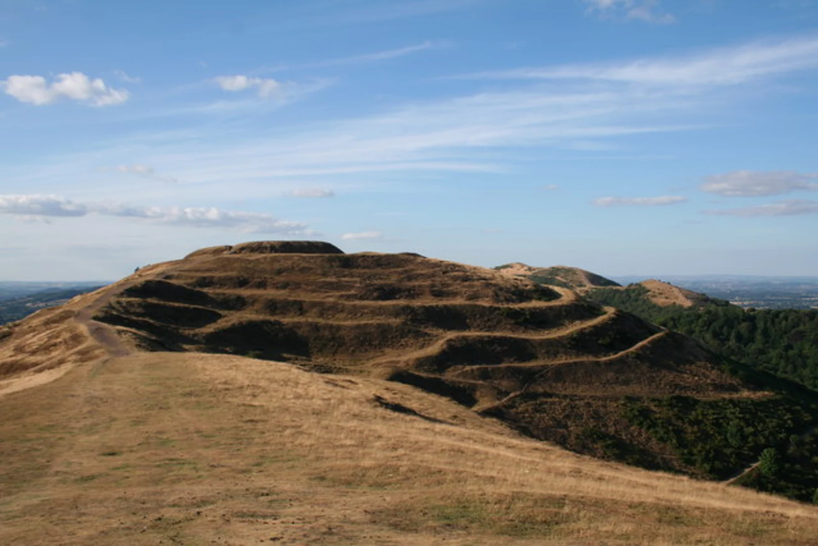 An image depicting the trail Millenium Hill, Wynds Point, Perseverance Hill, and Summerhill Loop and its surrounding area.