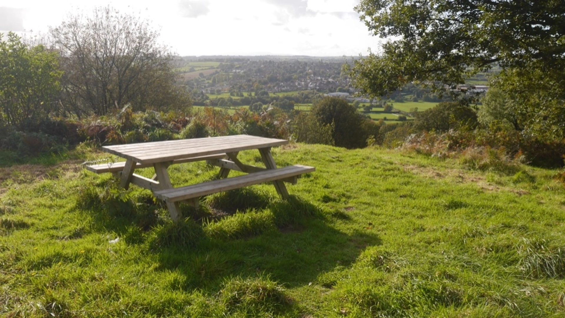 An image depicting the trail Bromyard Downs Loop and its surrounding area.
