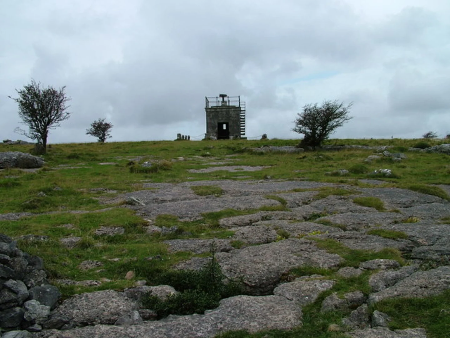 An image depicting the trail Hampsfell Loop via Grange-over-Sands and its surrounding area.