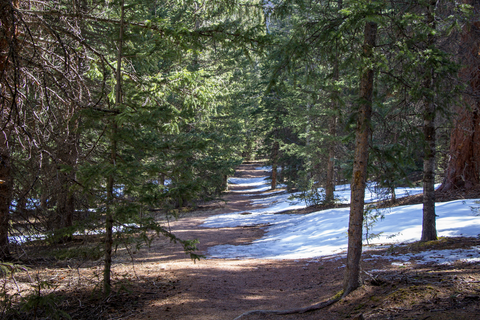 An image depicting the trail Pancake Rocks via Horsethief Trail and its surrounding area.