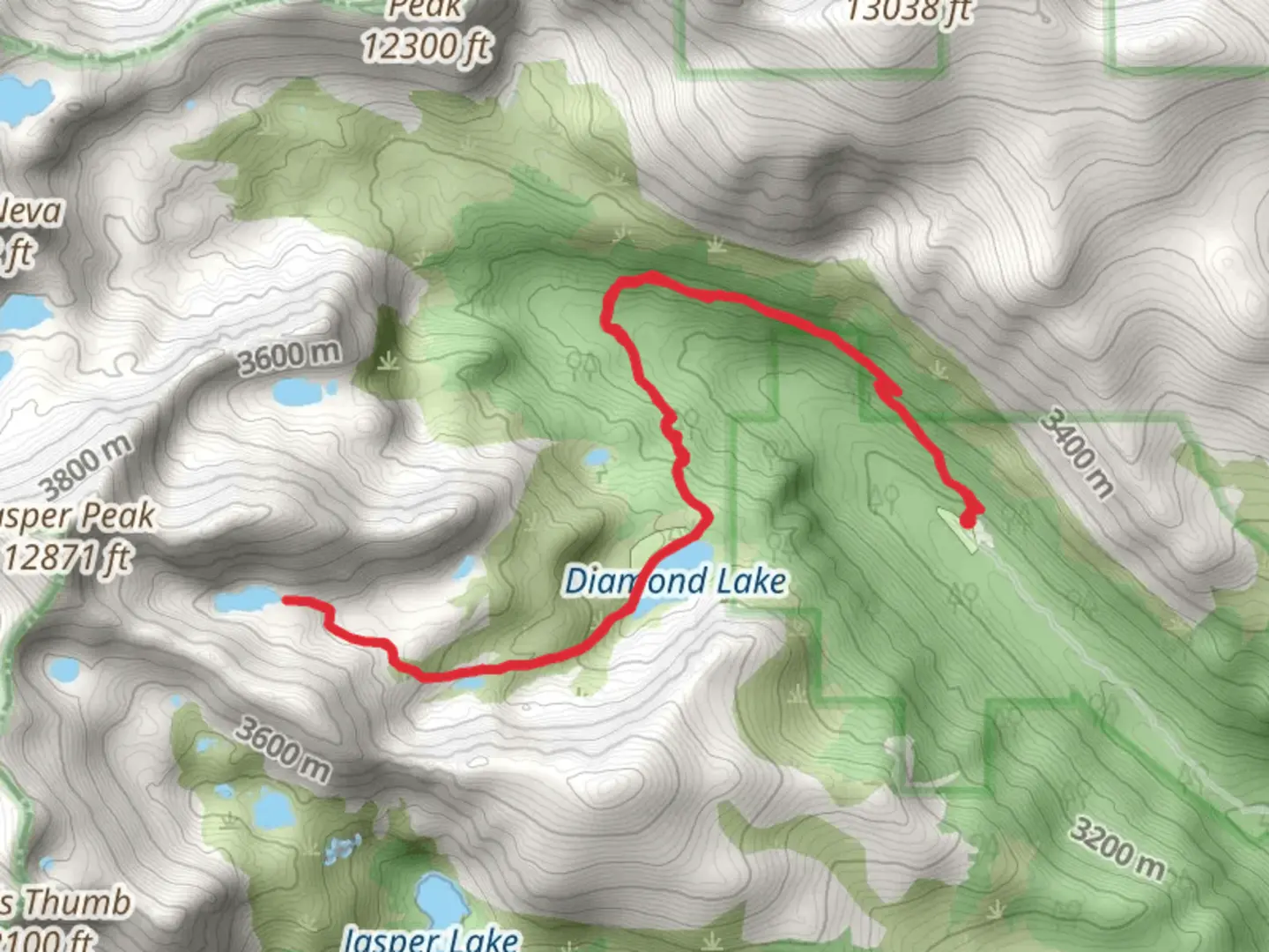 An image depicting the trail Diamond Lake and Upper Diamond Lake via Arapaho Pass Trail and its surrounding area.